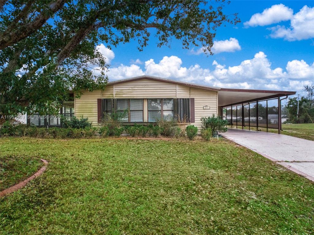 Photo of 247 Hickory Ridge, Sebring, FL 33876 (MLS # A11953569)