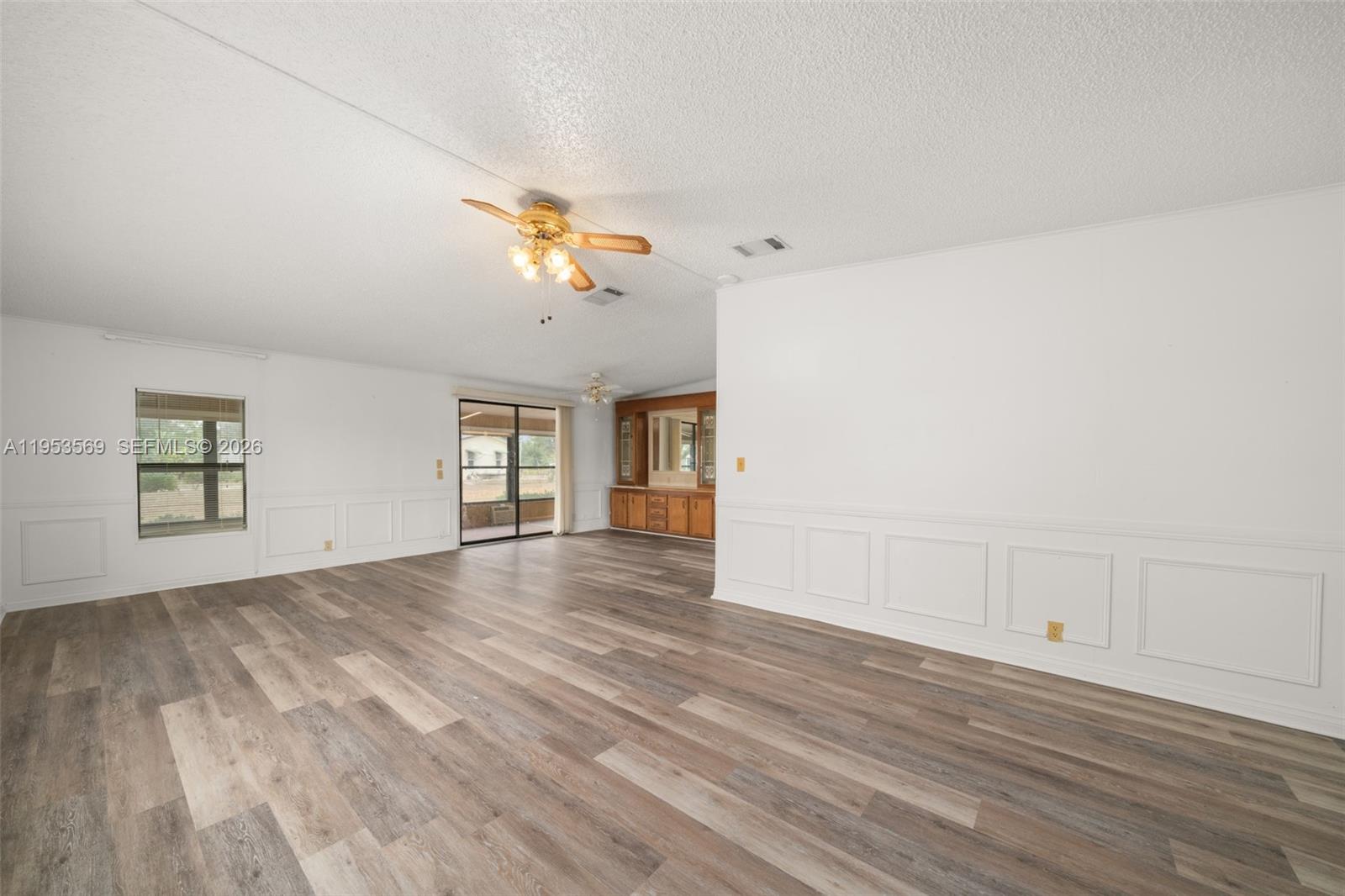 2093.000 - HICKORY RIDGE - Residential