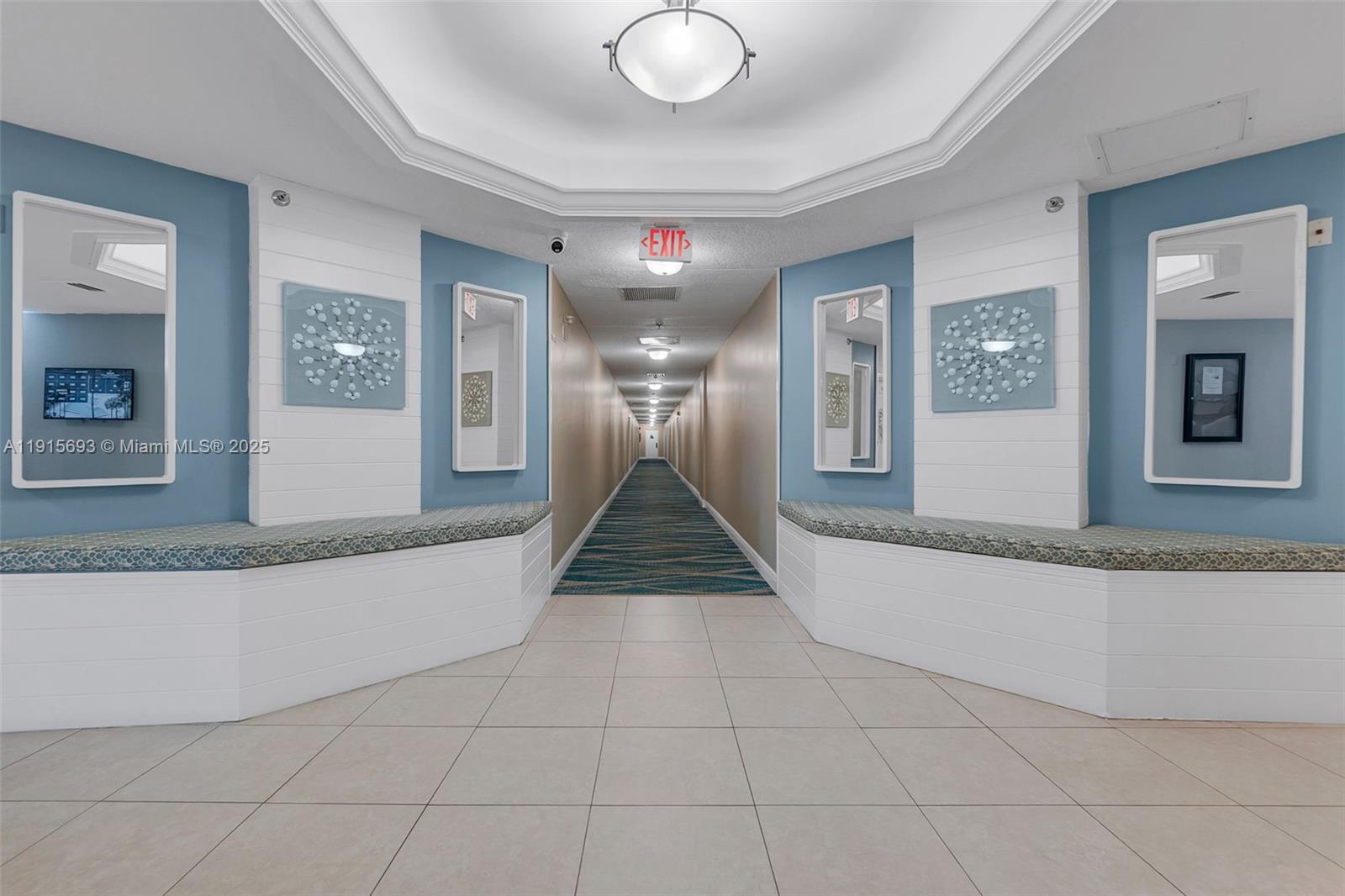 VOYAGER CONDO - Residential