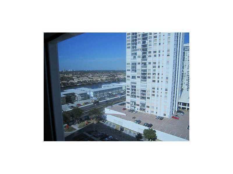 THE WAVE CONDO - Residential Lease