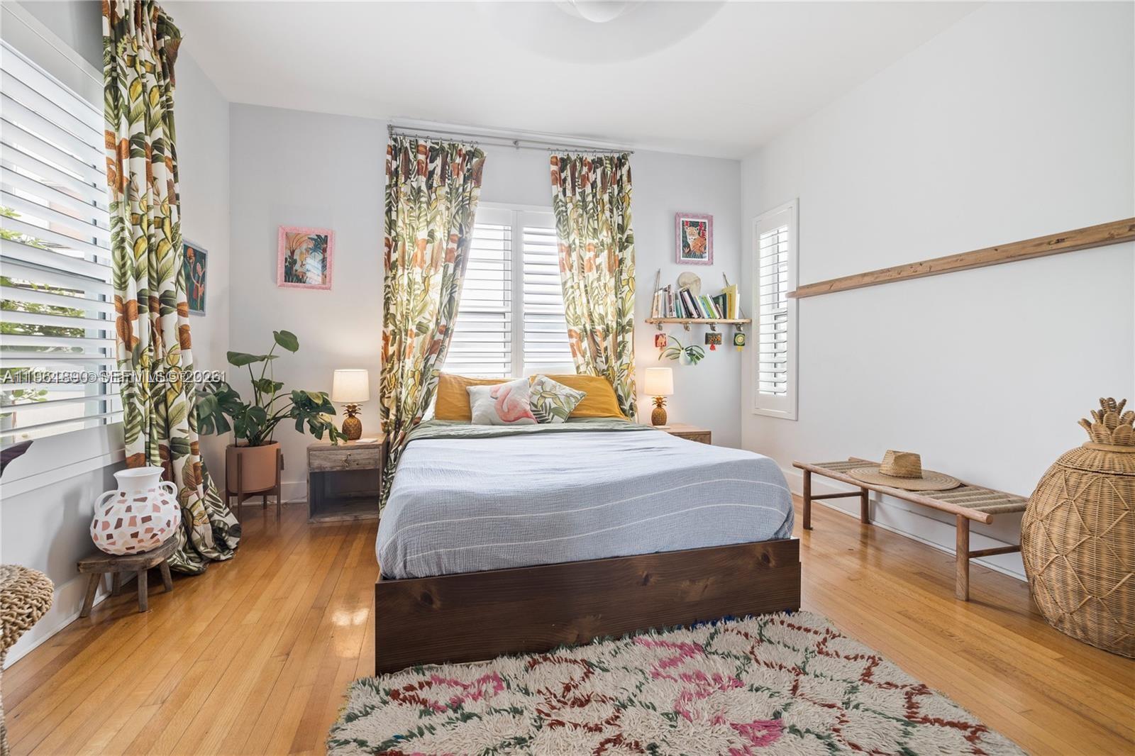 VILLA LUCCA SOUTH CONDO - Residential