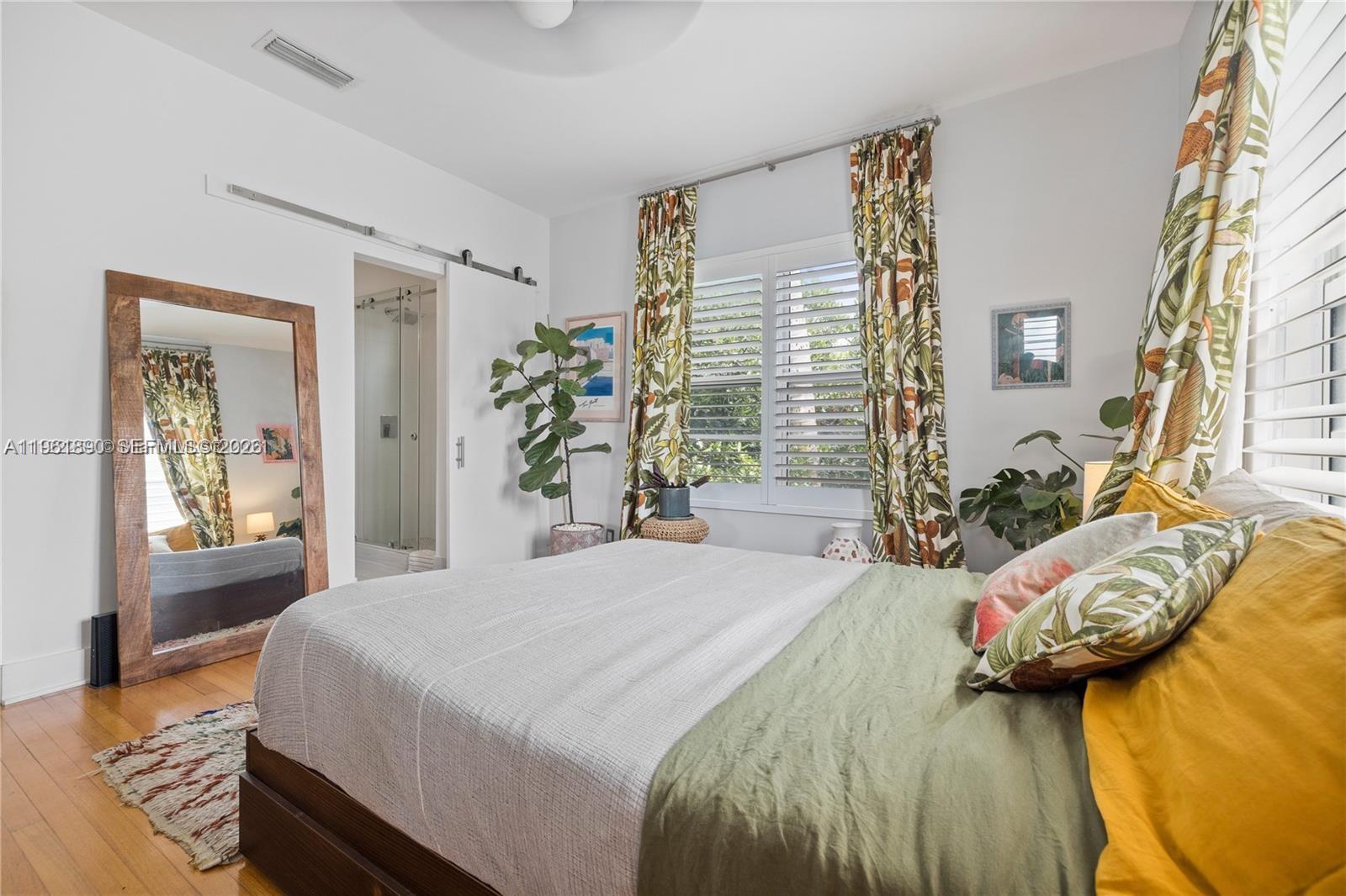 VILLA LUCCA SOUTH CONDO - Residential