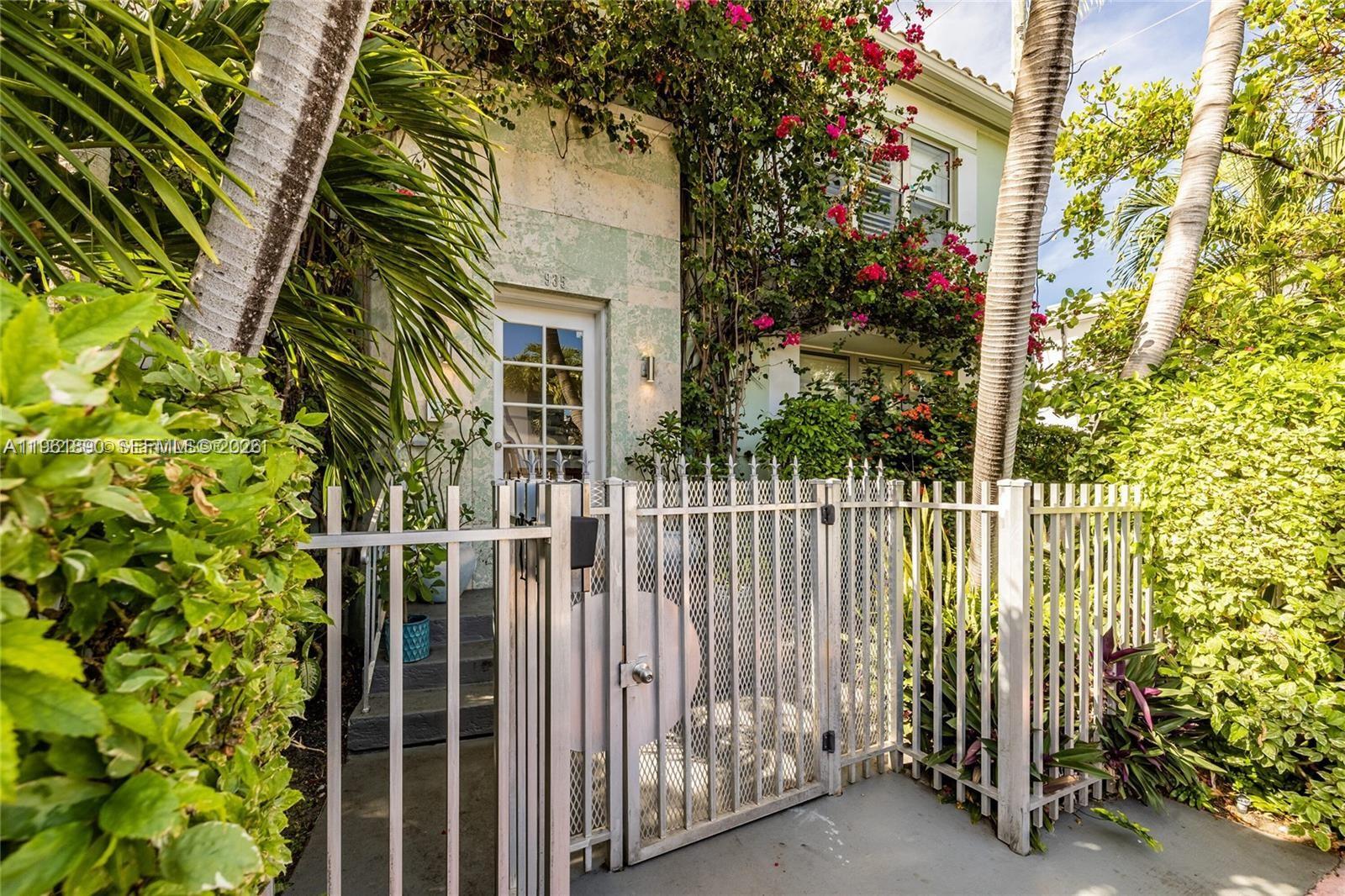 VILLA LUCCA SOUTH CONDO - Residential