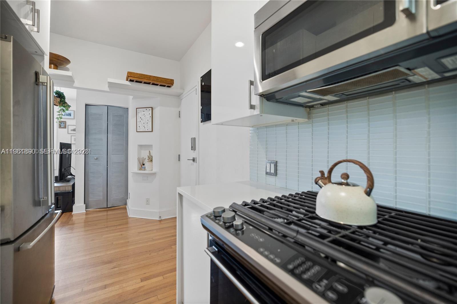 VILLA LUCCA SOUTH CONDO - Residential