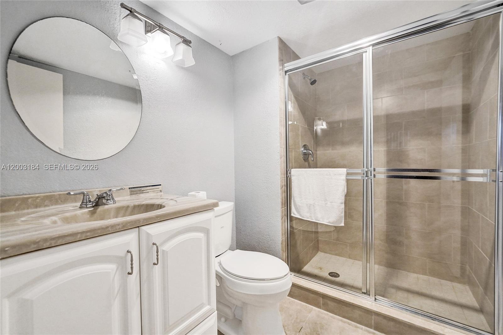 HOLLYBROOK GOLF AND - Residential