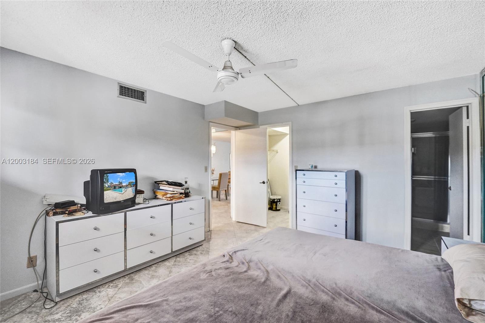 HOLLYBROOK GOLF AND - Residential