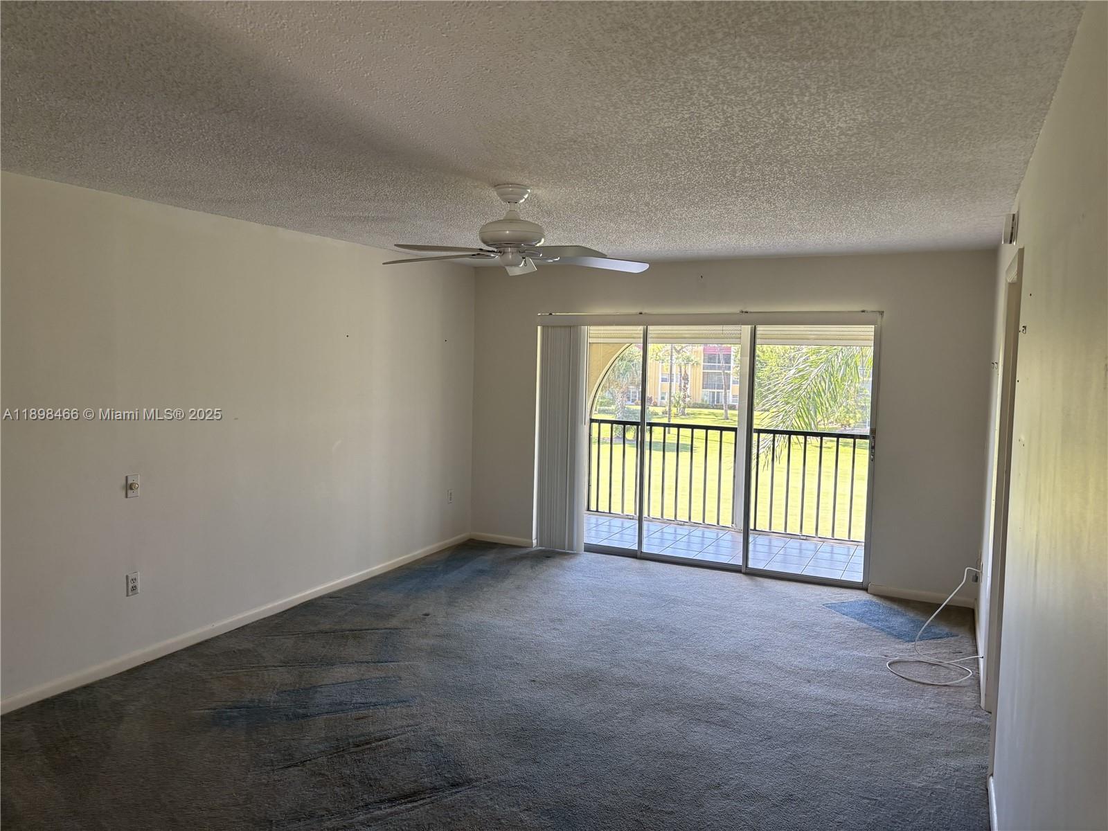 201 Quail Forest Blvd 305