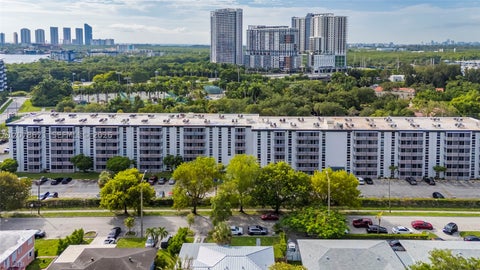 Photo of 16950 W Dixie Hwy #A626, North Miami Beach, FL 33160 (MLS # A12078621)