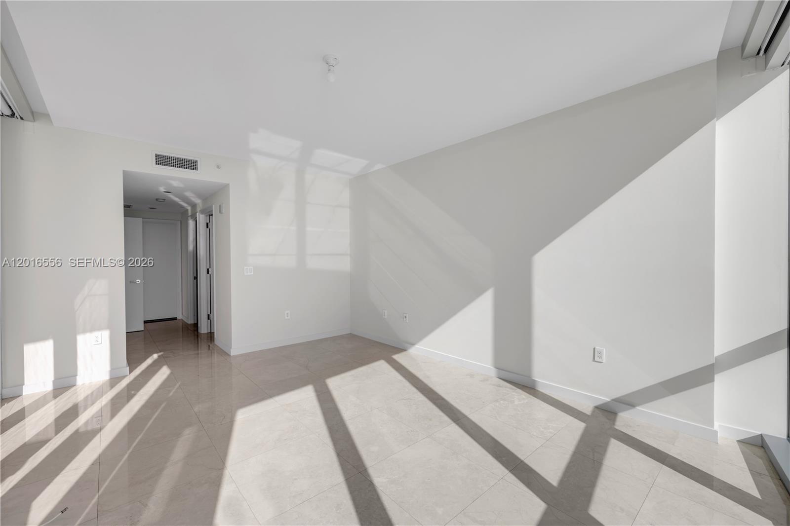 17121 Collins Ave 3901