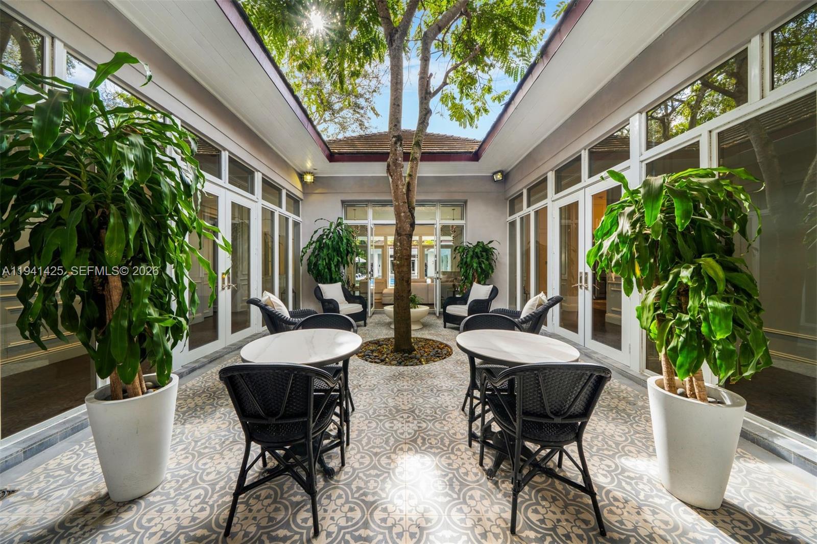 CLEVELAND PARK - Residential