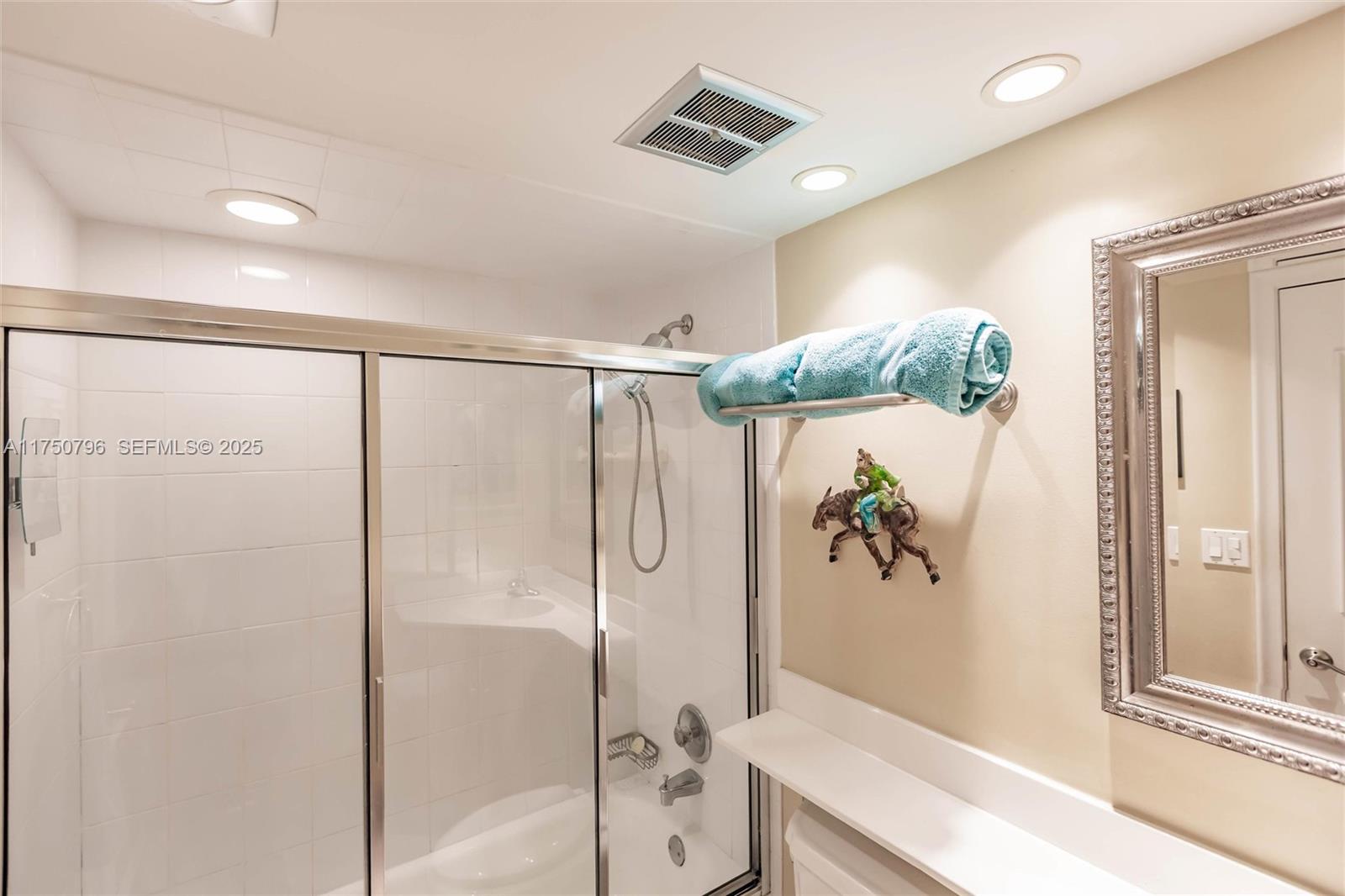 OCEANAGE CONDO - Residential