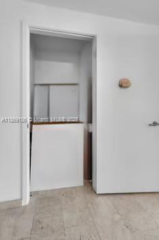 REACH CONDO - Residential