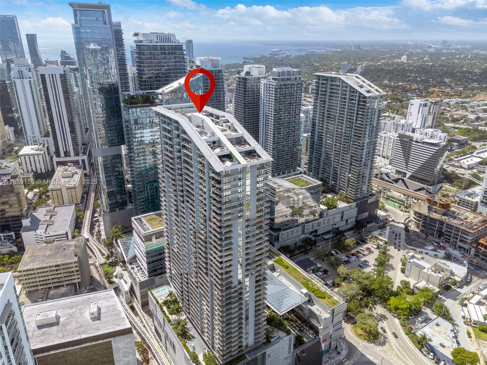 REACH CONDO - Residential