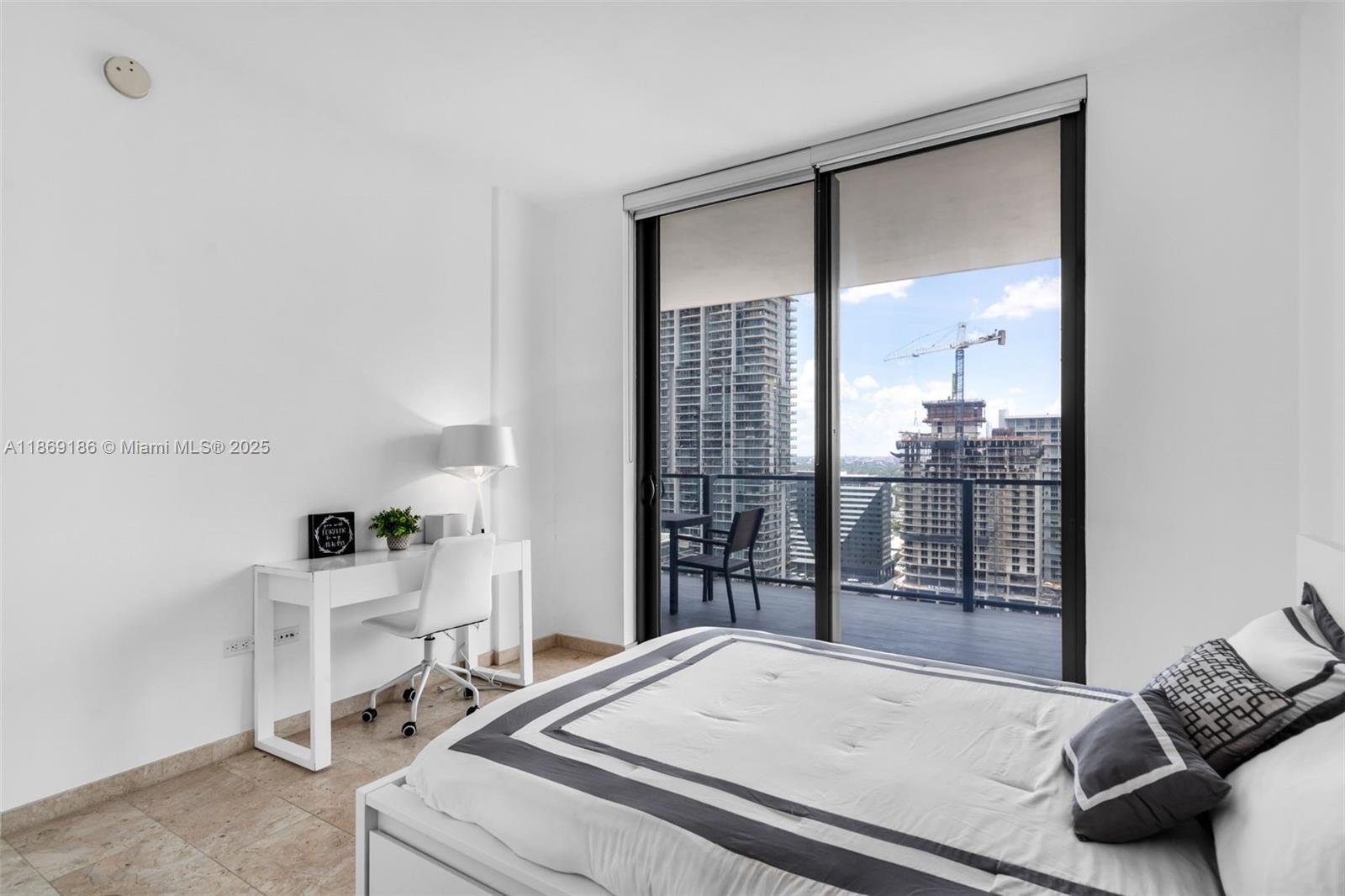 REACH CONDO - Residential