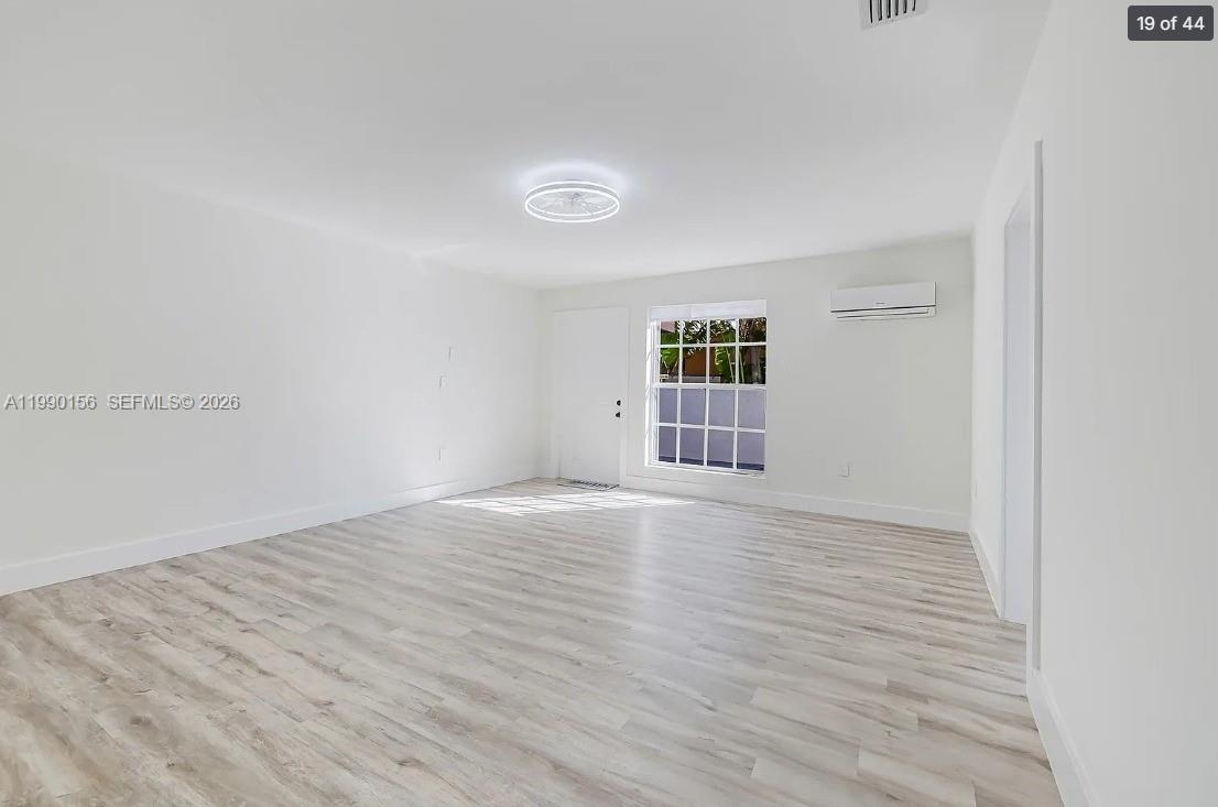 MEADOWS PARK - Residential Lease