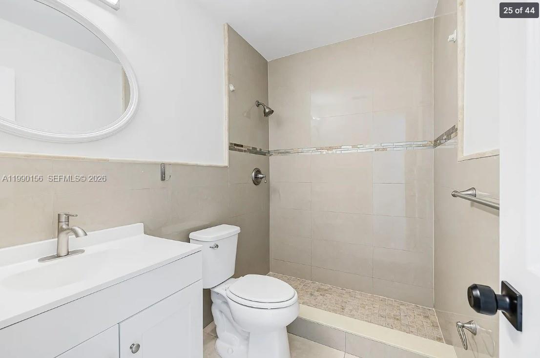 MEADOWS PARK - Residential Lease