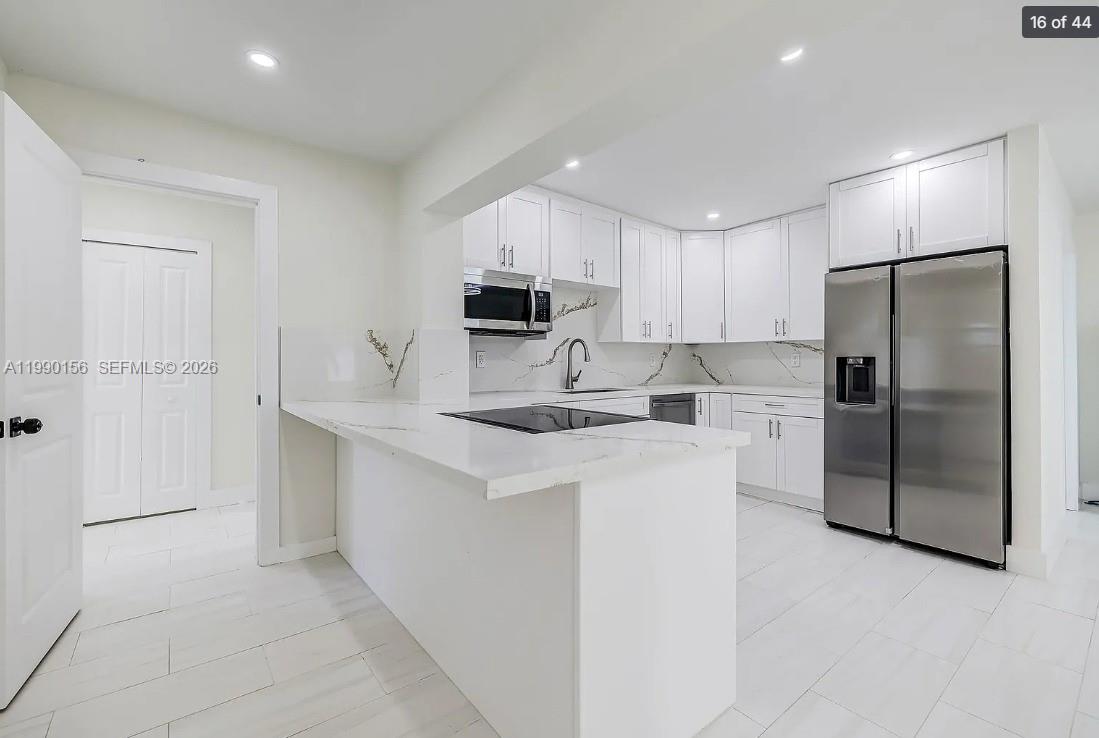 MEADOWS PARK - Residential Lease