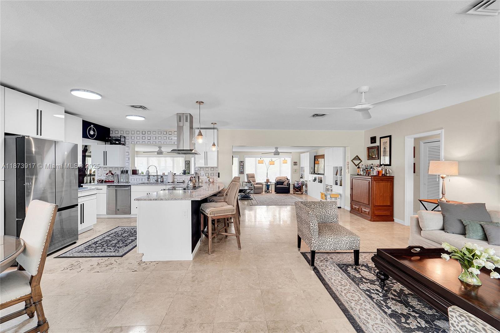 PALM CLUB CO-OP - Residential