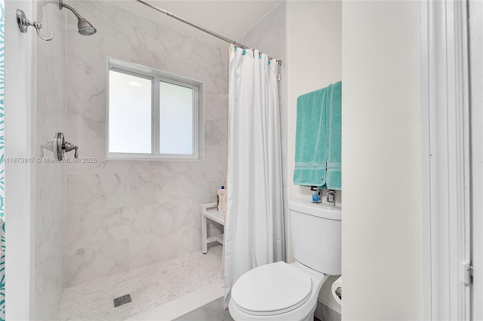 PALM CLUB CO-OP - Residential