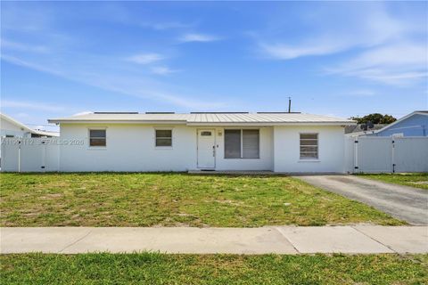 3352 Taconic Dr West Palm Beach FL 33406