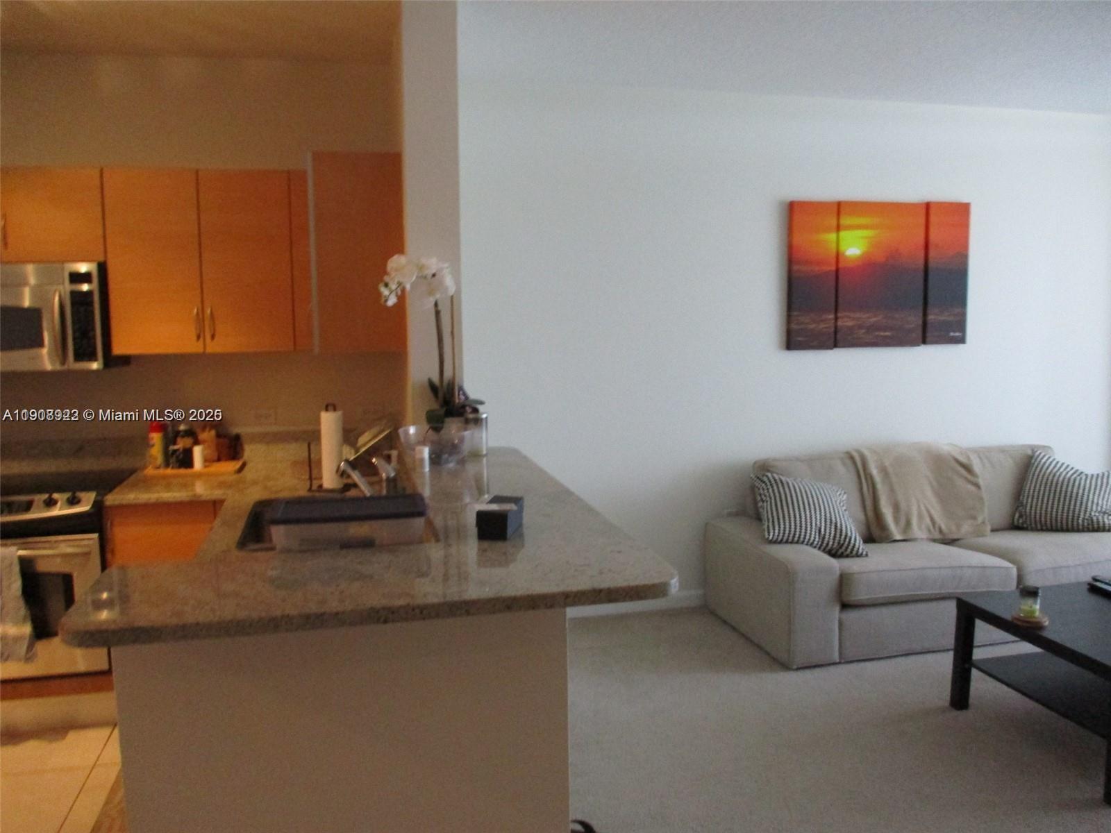 VENTURE AT AVENTURA WEST - Residential Lease