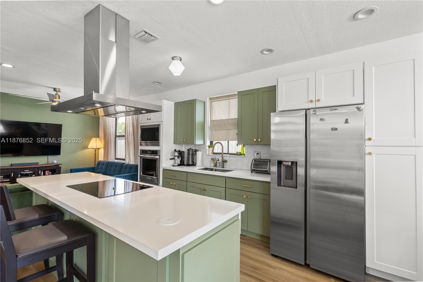 FONTAINEBLEAU WEST NORTH - Residential