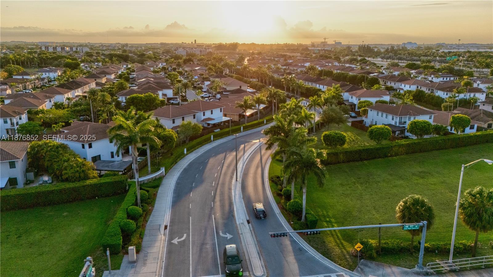 FONTAINEBLEAU WEST NORTH - Residential