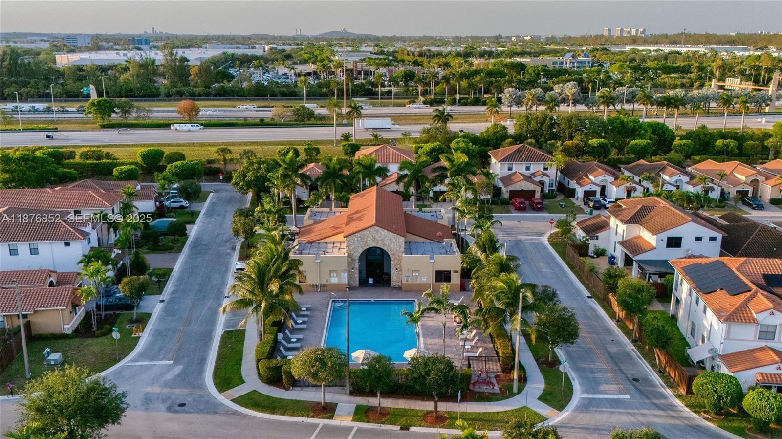 FONTAINEBLEAU WEST NORTH - Residential