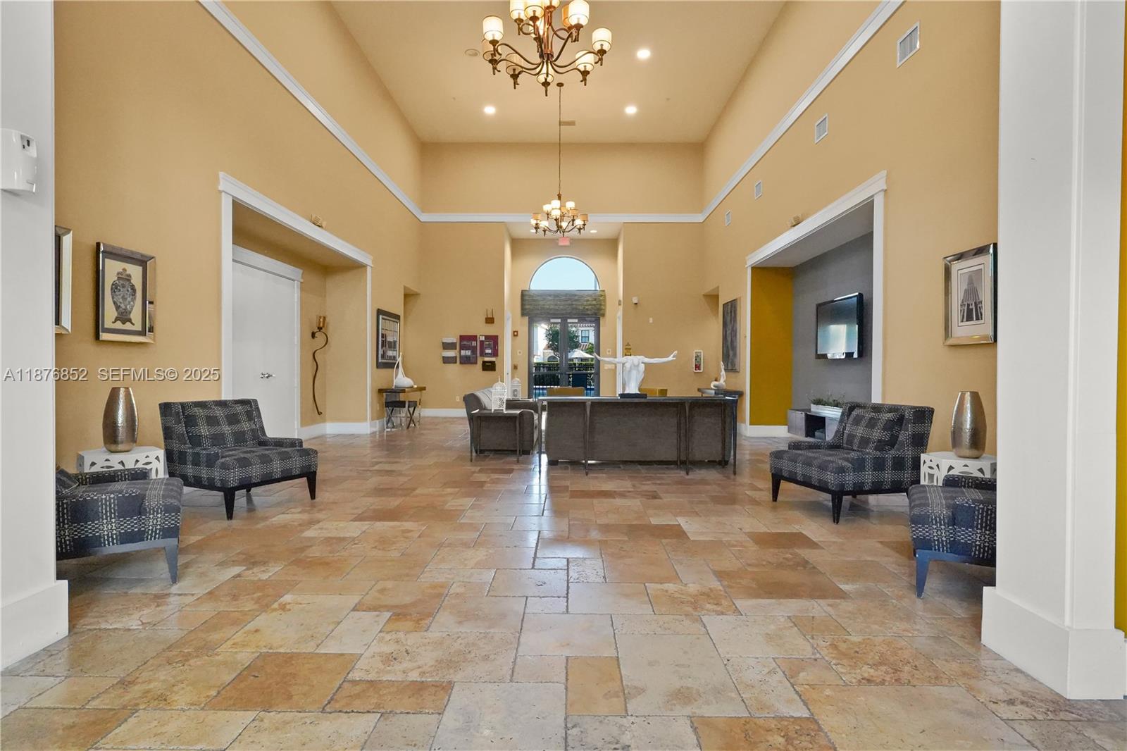 FONTAINEBLEAU WEST NORTH - Residential