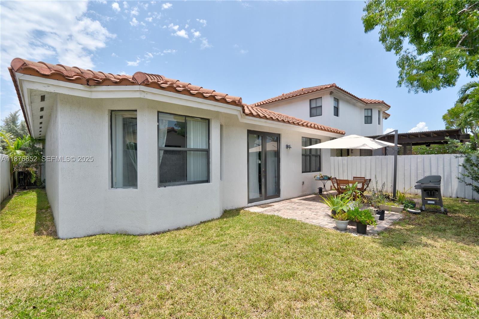 FONTAINEBLEAU WEST NORTH - Residential