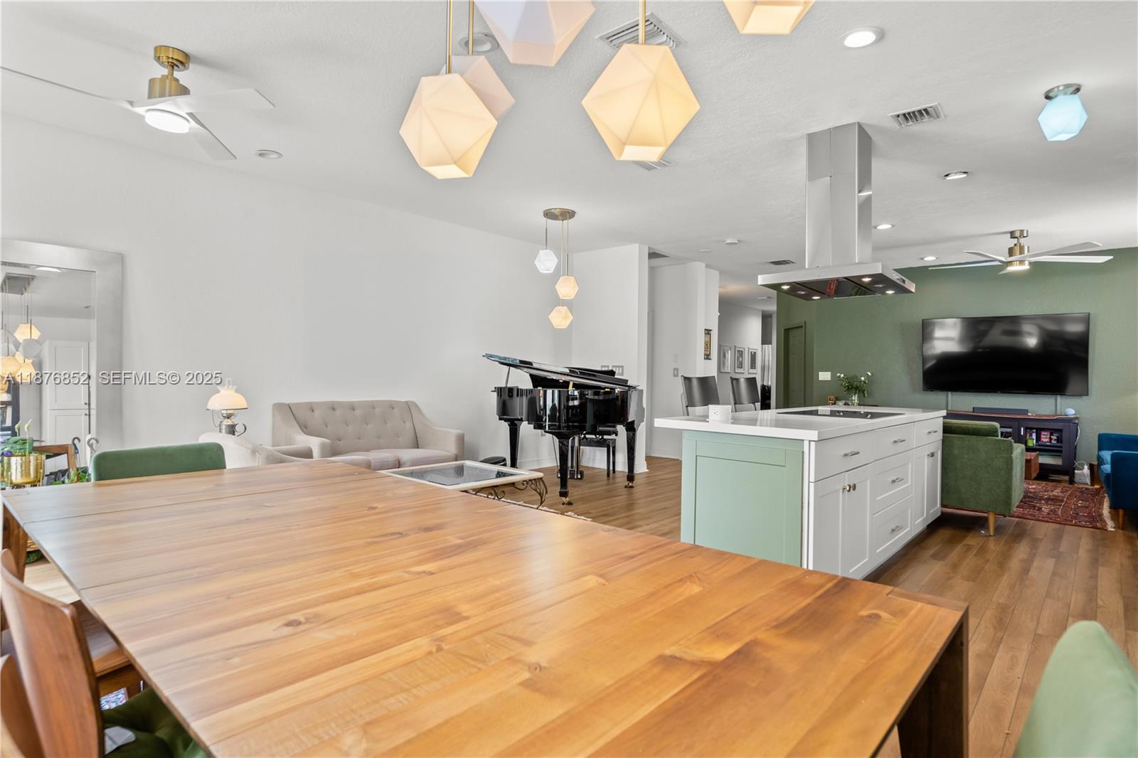 FONTAINEBLEAU WEST NORTH - Residential