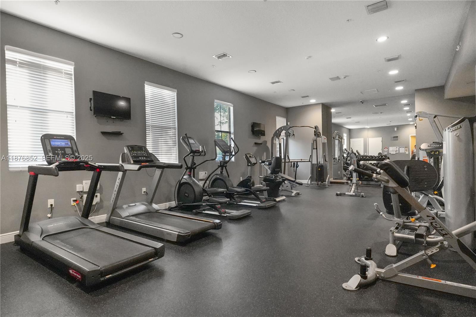 FONTAINEBLEAU WEST NORTH - Residential