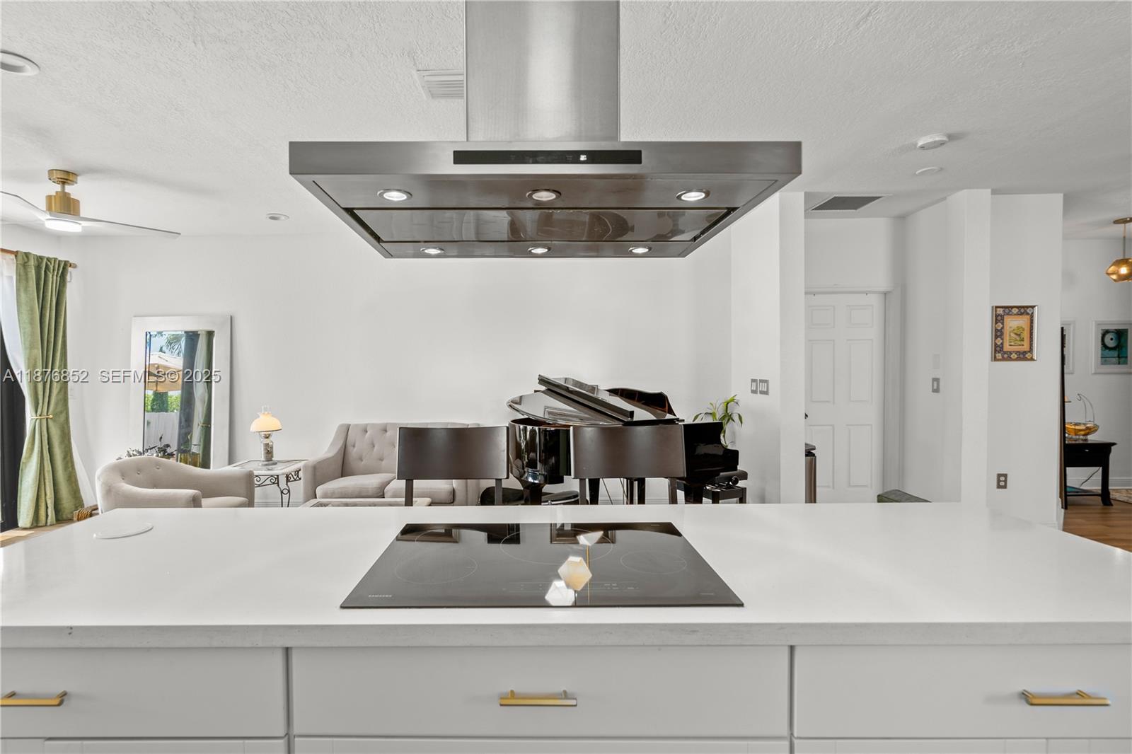 FONTAINEBLEAU WEST NORTH - Residential