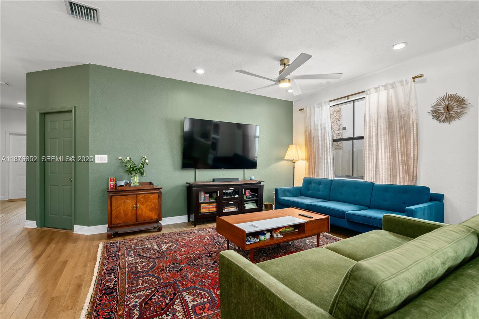 FONTAINEBLEAU WEST NORTH - Residential