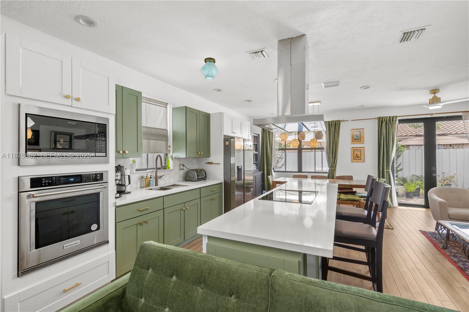 FONTAINEBLEAU WEST NORTH - Residential