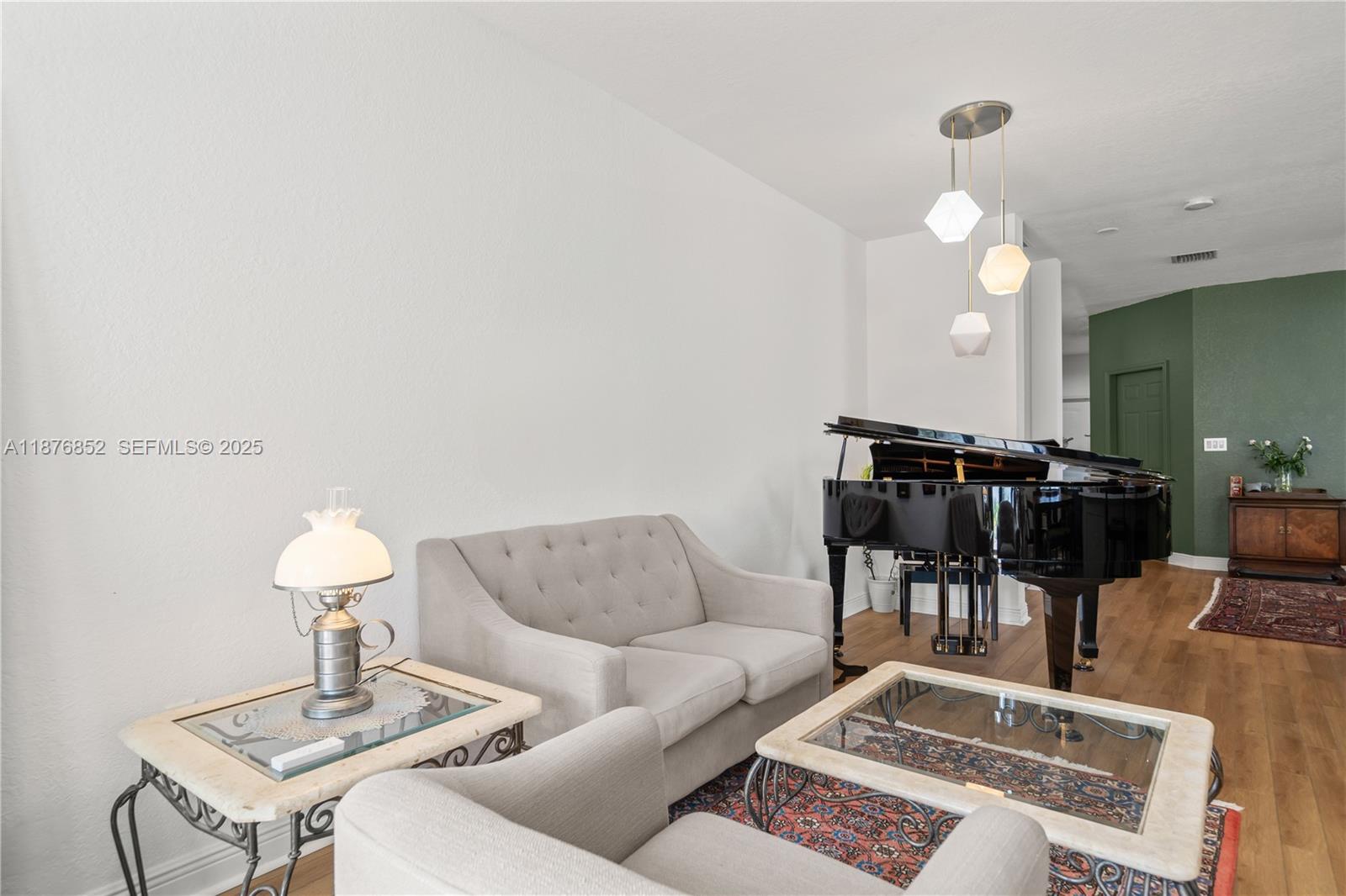 FONTAINEBLEAU WEST NORTH - Residential