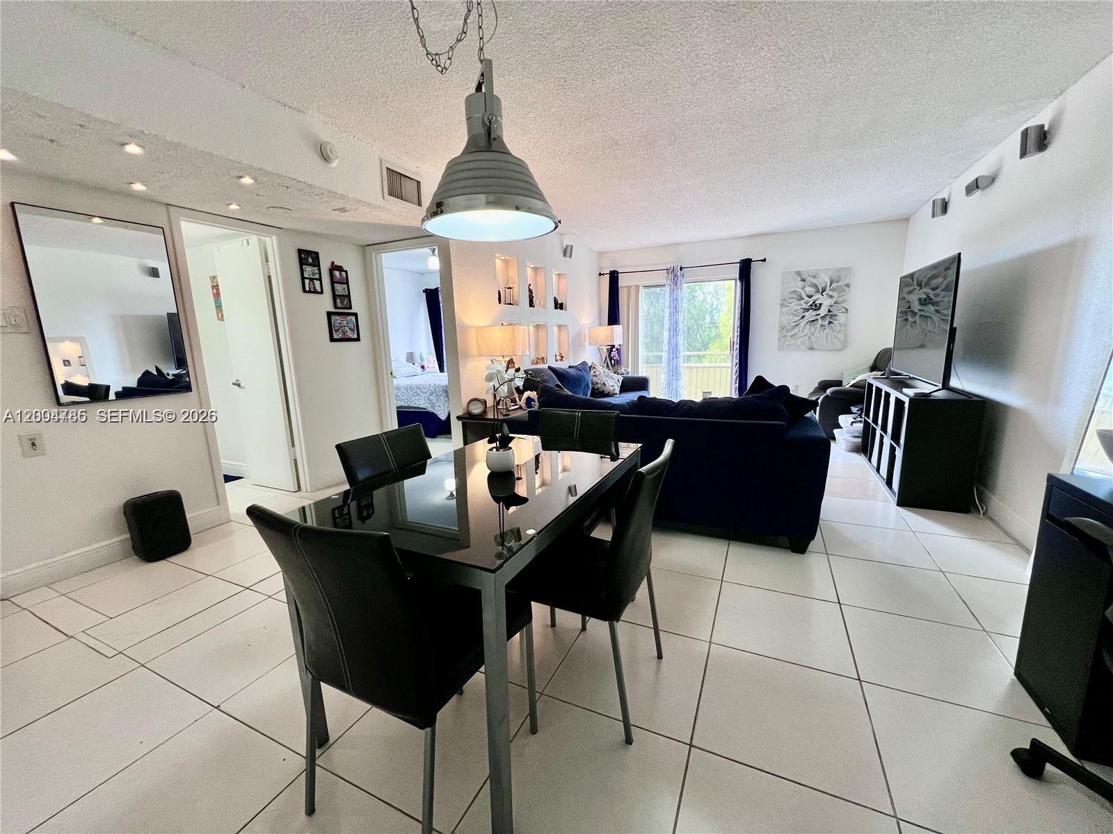 LAKEVIEW GARDENS AT MIAMI - Residential