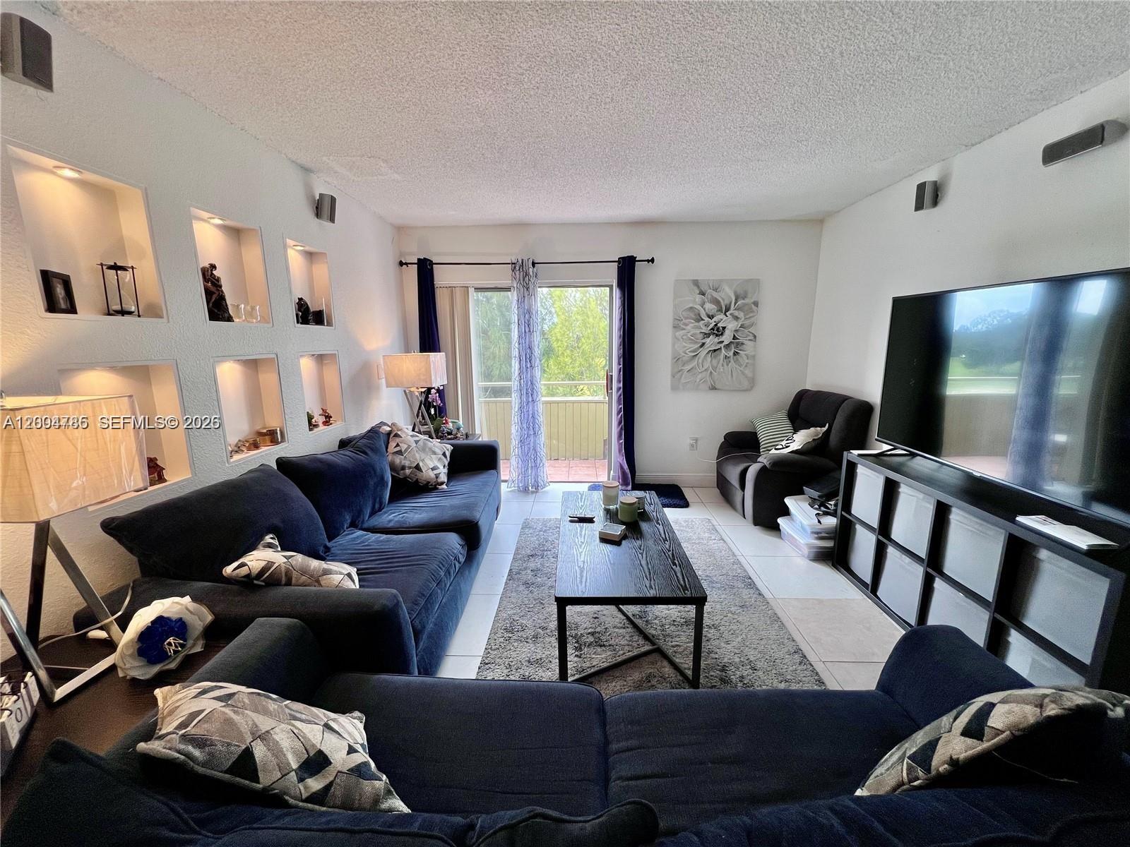 LAKEVIEW GARDENS AT MIAMI - Residential