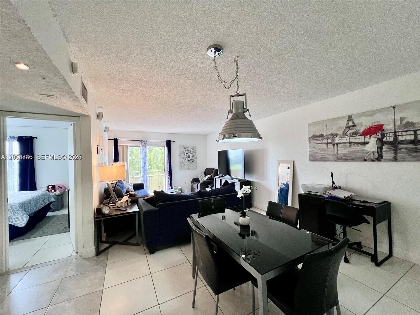 LAKEVIEW GARDENS AT MIAMI - Residential