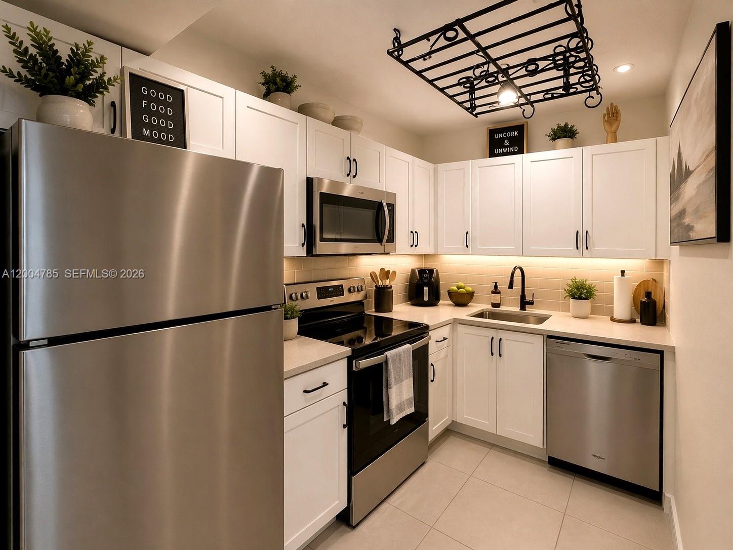 LAKEVIEW GARDENS AT MIAMI - Residential