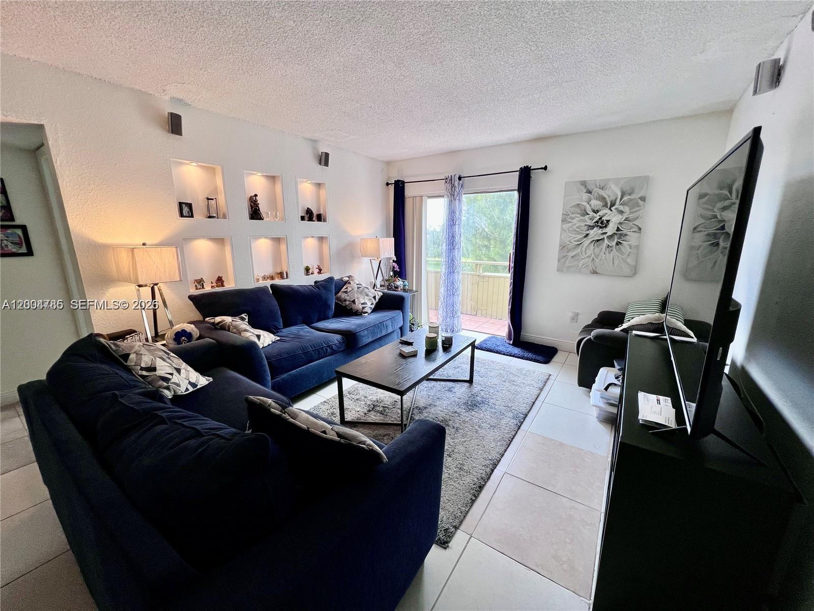 LAKEVIEW GARDENS AT MIAMI - Residential