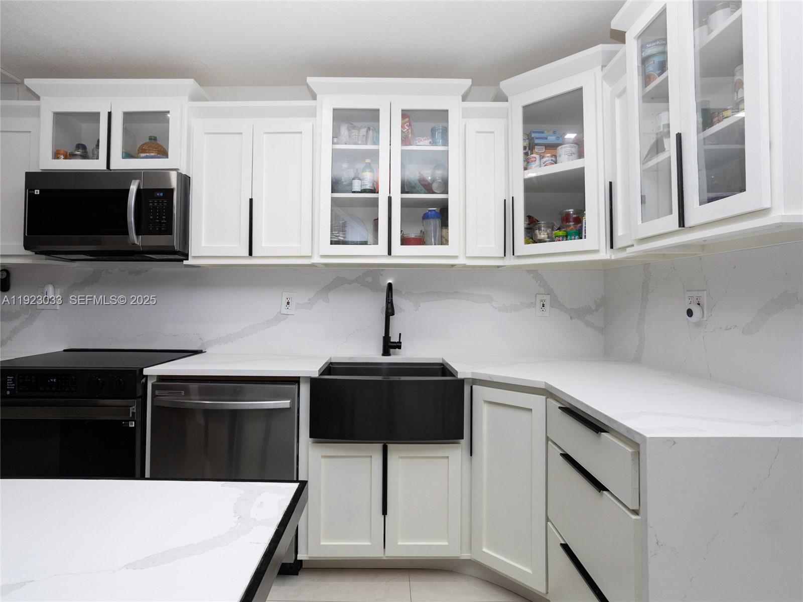 NEO VIEW CONDO - Residential