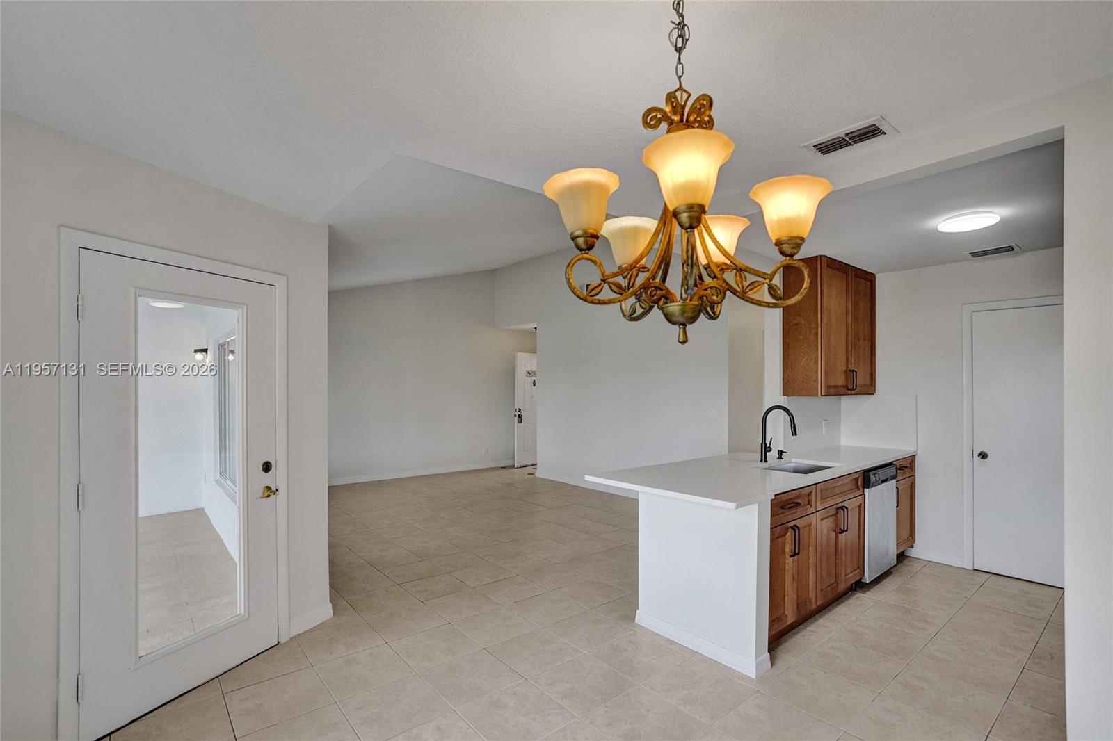 CASABLANCA ISLES CONDO - Residential Lease