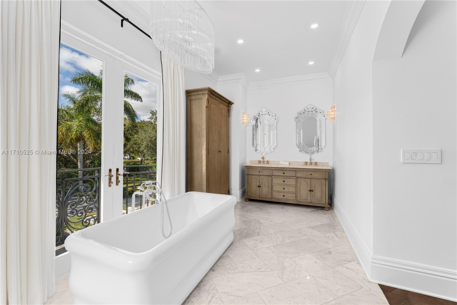 SOUTHERN GARDENS 1ST ADDN - Residential