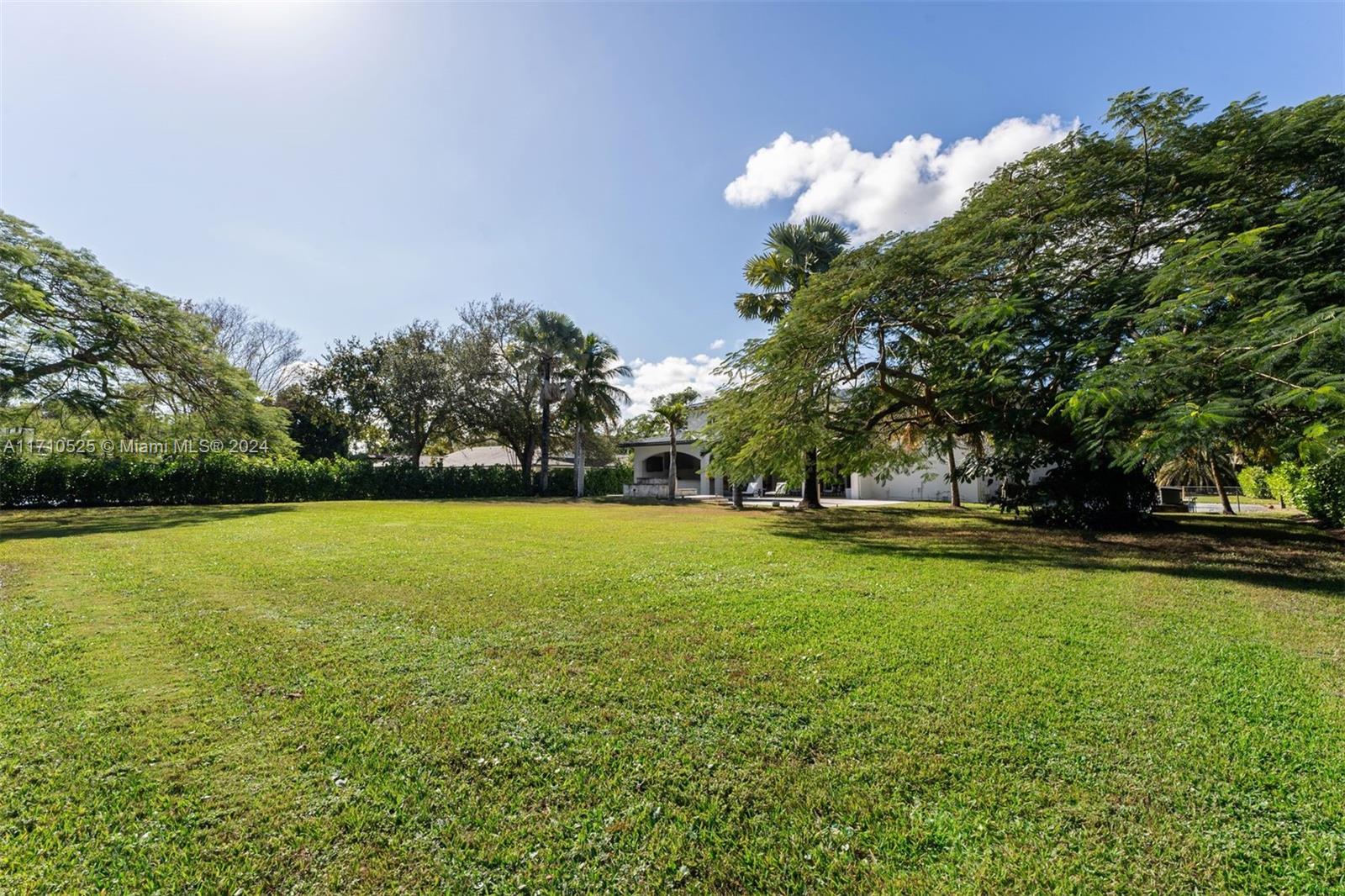 SOUTHERN GARDENS 1ST ADDN - Residential