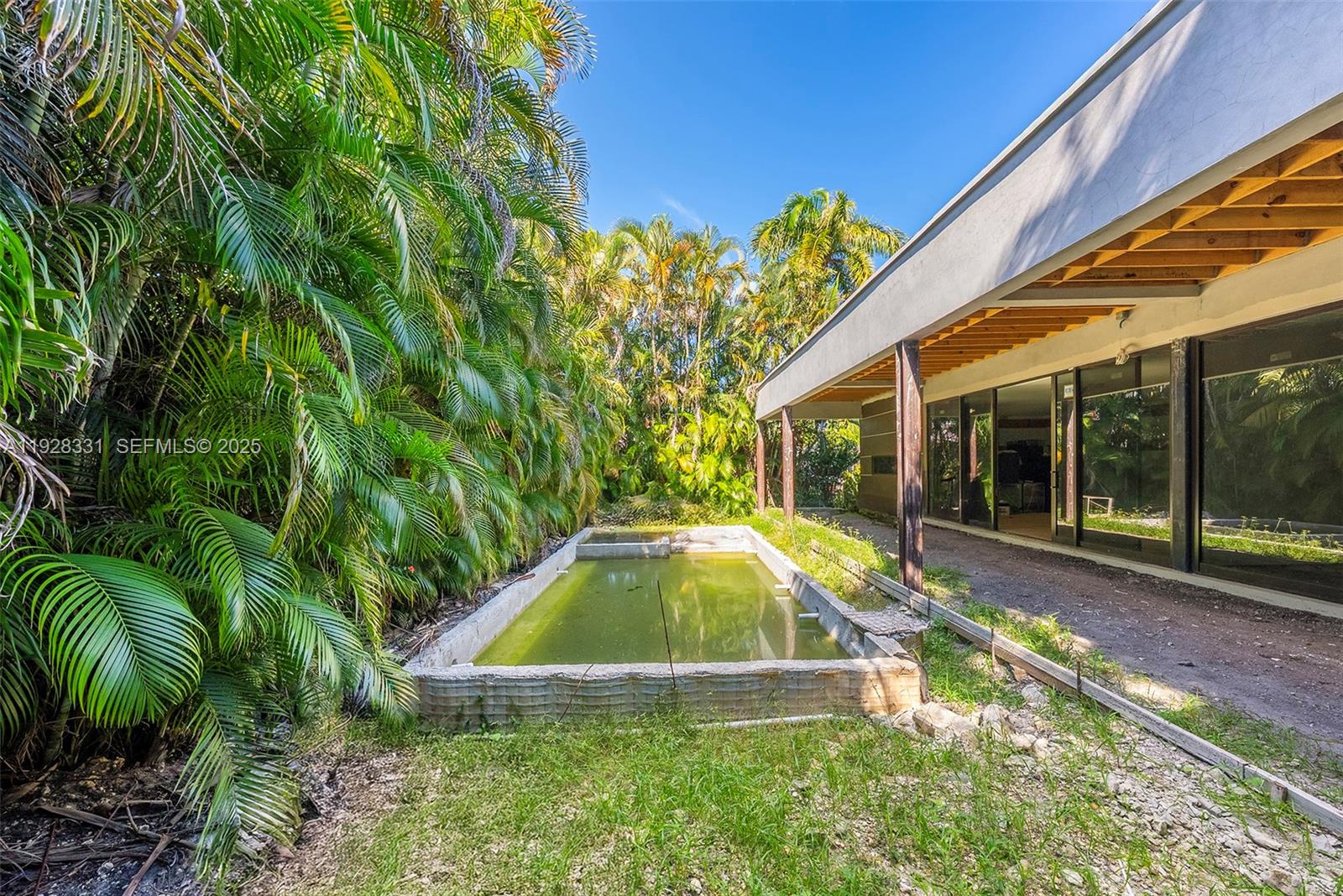 GREYKNOLL ESTATES - Residential