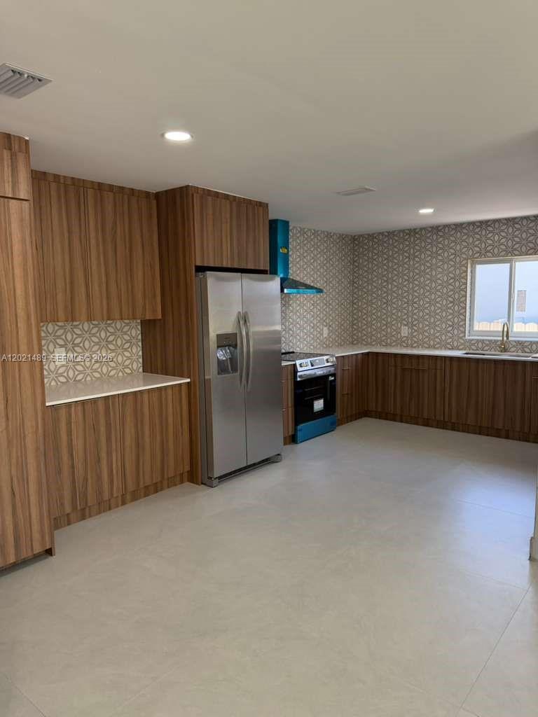 SEVENTH AVE PARK - Residential