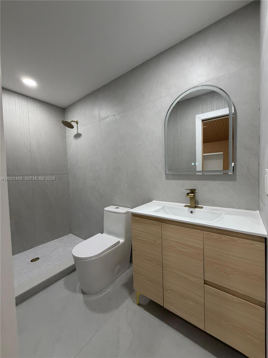 SEVENTH AVE PARK - Residential
