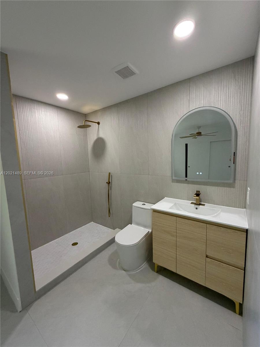 SEVENTH AVE PARK - Residential
