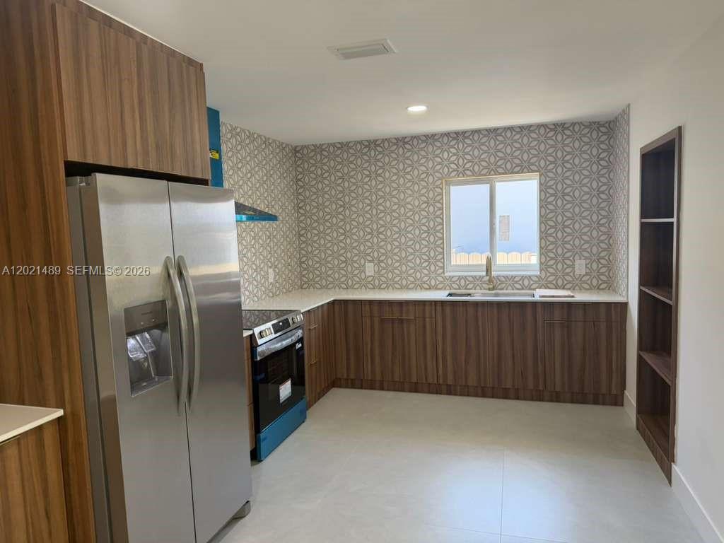 SEVENTH AVE PARK - Residential